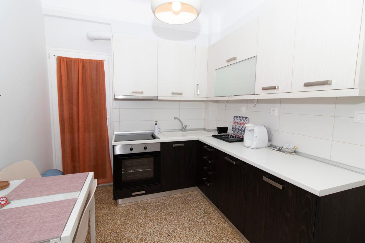 Large, Sunny, Modern Apartment Fully Renovated, Next To Agia Sofia Thessaloniki Exterior foto